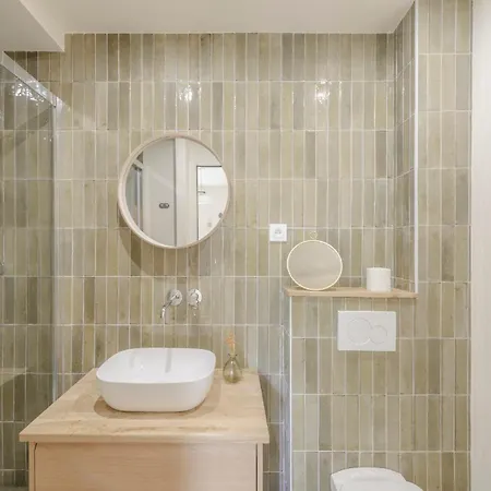 Maison Alcome - Elegant Artist's With Private Garden Guest house