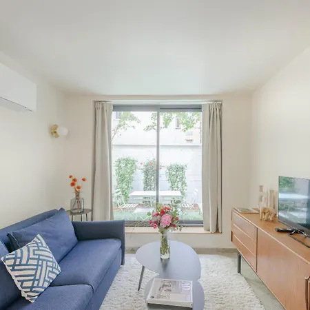 Maison d'hôtes Maison Alcôme - Elegant Artist's With Private Garden