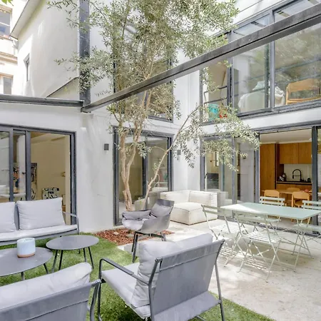 Maison Alcôme - Elegant Artist's With Private Garden 4* Paris