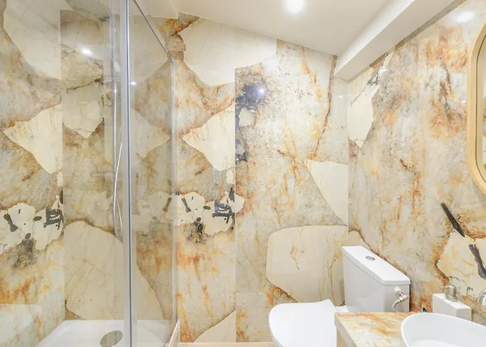 Maison Alcome - Elegant Artist's With Private Garden 4*