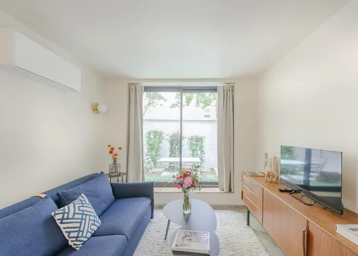 בית הארחה Maison Alcome - Elegant Artist's With Private Garden